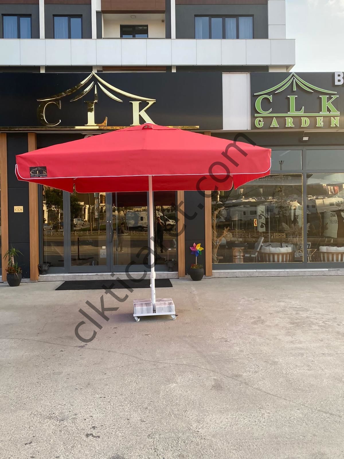 CLK 3x3 Metre Mega Q50 Şemsiye Bahçe Cafe Havuz Otel Restorant Şemsiyeleri Saks Mavi - 70 lt Plastik Duba Bidon Ağırlık